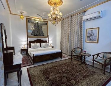 Large Double Room