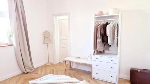 Deluxe Double Room (2 Adults + 1 Child)