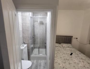 Deluxe Double Room with Shower