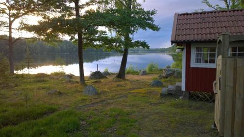 One Bedroom Cottage (3 Adults)