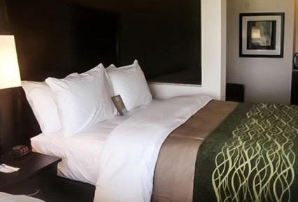 Queen Suite with Two Queen Beds - Non-Smoking