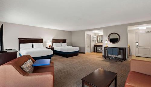 Queen Studio Suite with Two Queen Beds and Sofa Bed - Non-Smoking