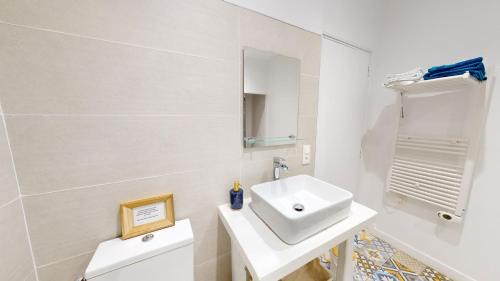 Double Room with Private External Bathroom