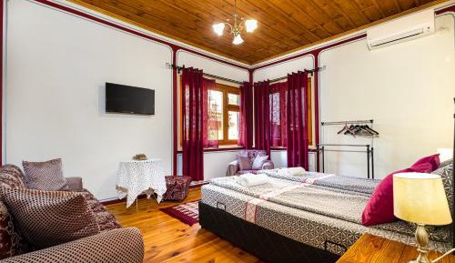 Three-Bedroom Townhouse
