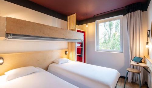 POP Room with Two Single Beds and One Bunk Bed