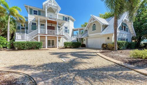 Two-Bedroom Holiday Home