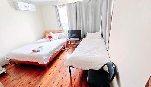 Economy Triple Room with Shared Bathroom