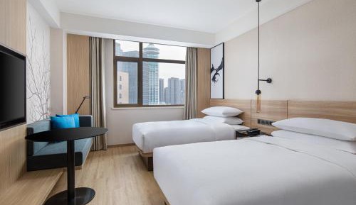 Business Guest room with 2 Twin/Single Bed(s), City view