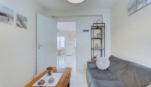 Superior One-Bedroom Apartment