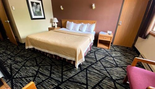 Standard King Room