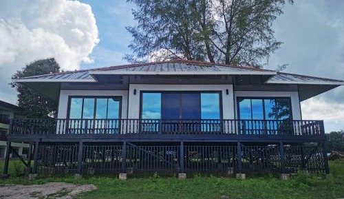 Bungalow with Sea View