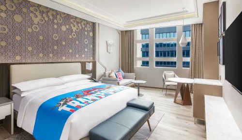 Cool King Room