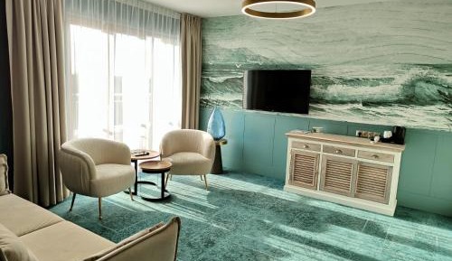 One-Bedroom Apartment (Adults Only)