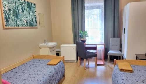 Standard Twin Room with Shared Bathroom