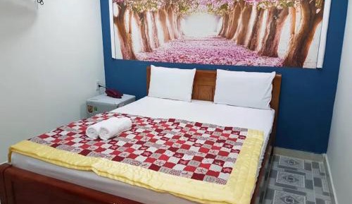 Standard Queen Room