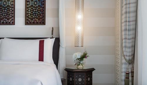 Classic King Room with Balcony and Lagoon View