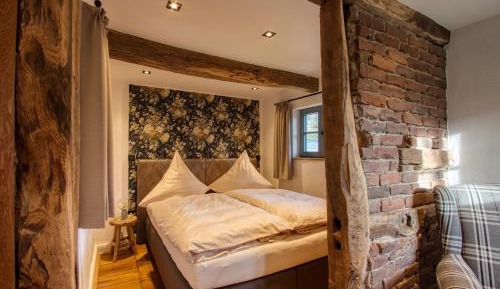 Superior One-Bedroom Apartment