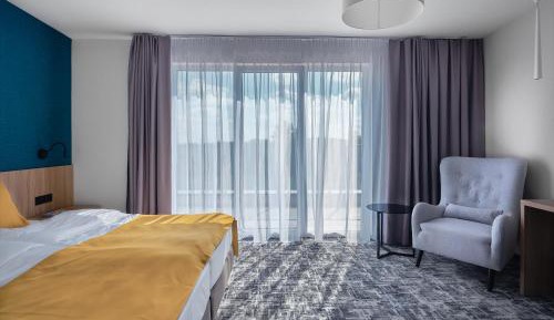 Deluxe Double Room (2 Adults + 1 Child)