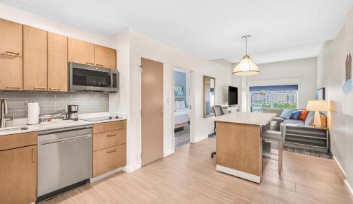 One Bedroom Kitchen Suite with Two Queen Beds and Sofa Bed