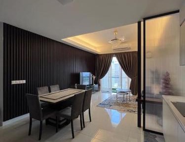 Three-Bedroom Premium Apartment with Balcony