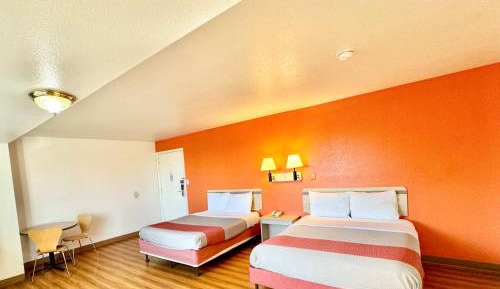 Deluxe Quadruple Room - Non-Smoking