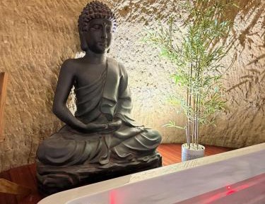 Suite with Spa Access