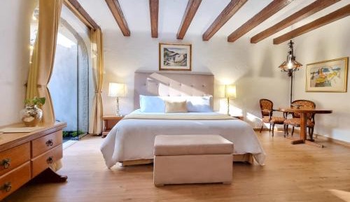 Deluxe Suite with Jacuzzi, Dry Sauna and Outdoor Terrace