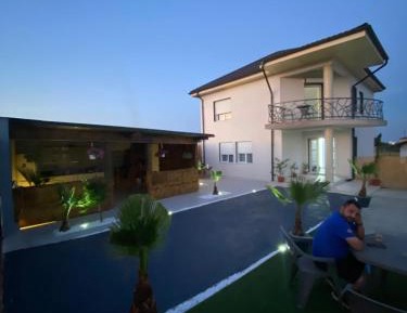 One-Bedroom Villa
