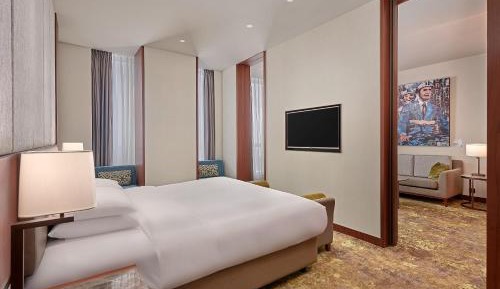 Junior Suite with Executive lounge access and King Bed       