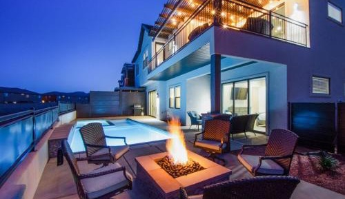 Ten-Bedroom Holiday Home