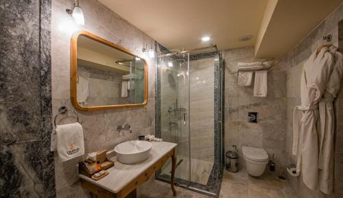 Deluxe Double Room with Bath