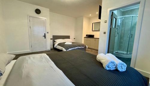 Deluxe Queen Room with Two Queen Beds