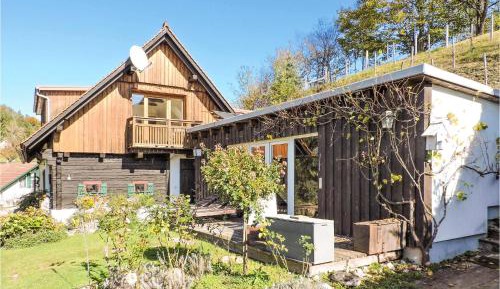 One-Bedroom Holiday Home