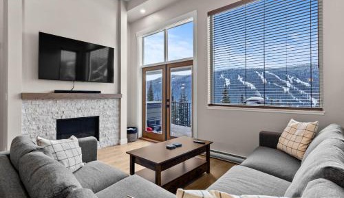 Three-Bedroom Townhouse