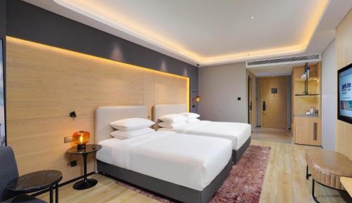 Deluxe Family Room