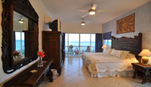 Deluxe King Room with Ocean View