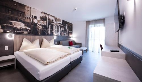Deluxe Double or Twin Room
