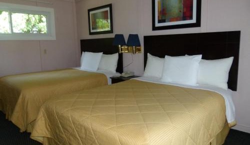 Queen Room with Two Queen Beds and Sofa Bed
