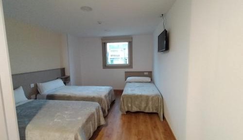 Triple Room with Private Bathroom