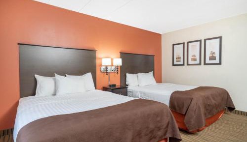 Deluxe Queen Room