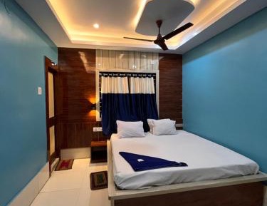 Deluxe Double Room (2 Adults + 1 Child)