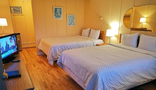 Quadruple Room with Mountain View