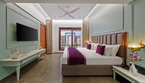 Suite with Garden View