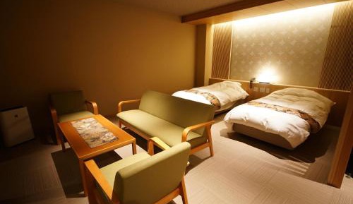 Twin Room with Private Bathroom