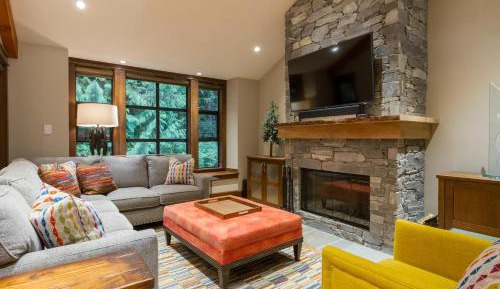 Five-Bedroom Apartment