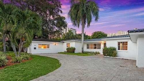 Five-Bedroom Holiday Home