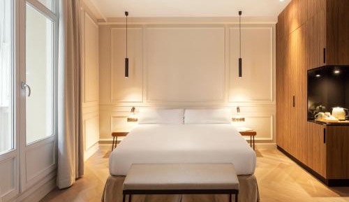 Superior Deluxe Double or Twin Room 