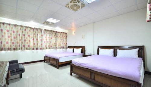 Quadruple Room with Private Bathroom