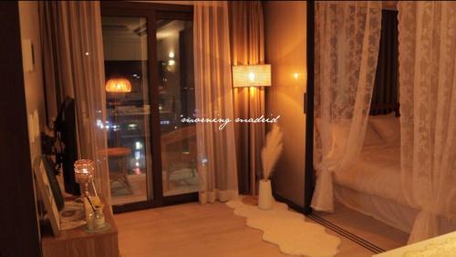 Suite with City View