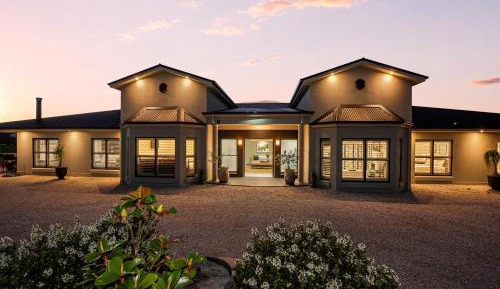 Twin Room with Roll-in Shower - Disability Access